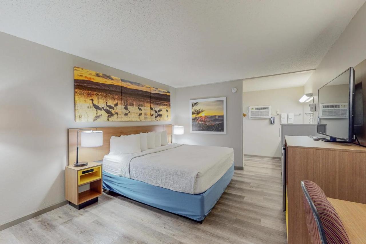 Days Inn By Wyndham Socorro Εξωτερικό φωτογραφία