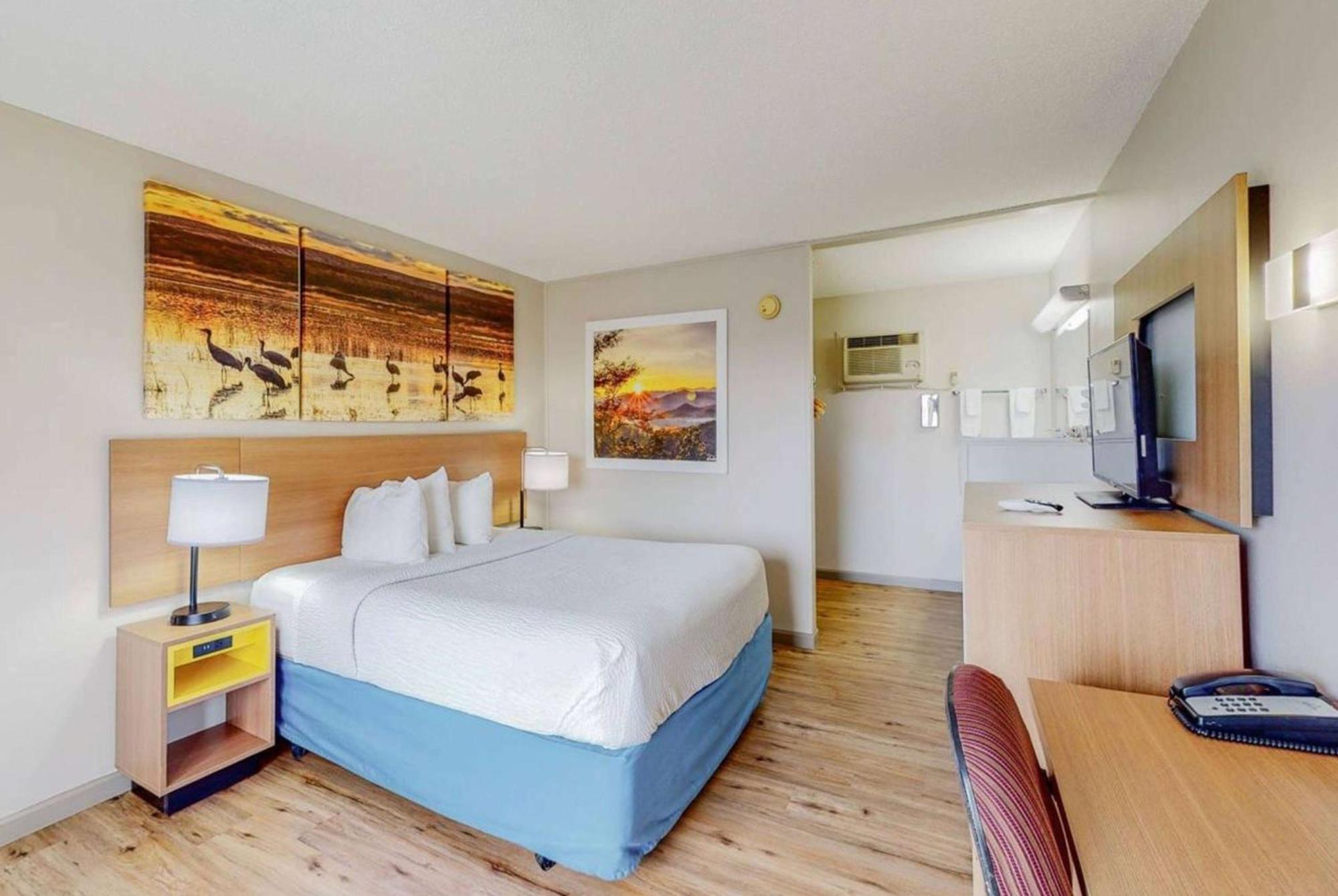 Days Inn By Wyndham Socorro Εξωτερικό φωτογραφία