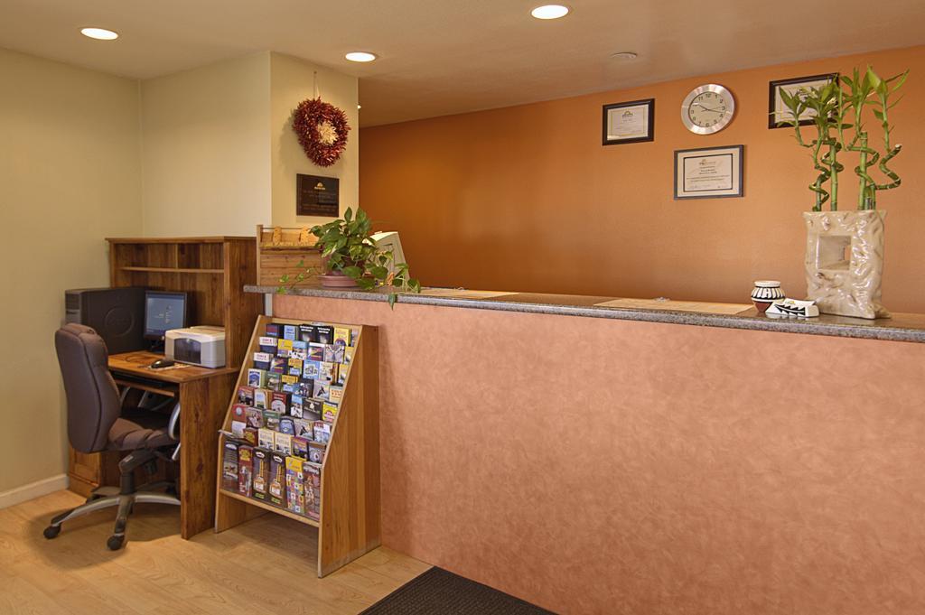 Days Inn By Wyndham Socorro Εσωτερικό φωτογραφία